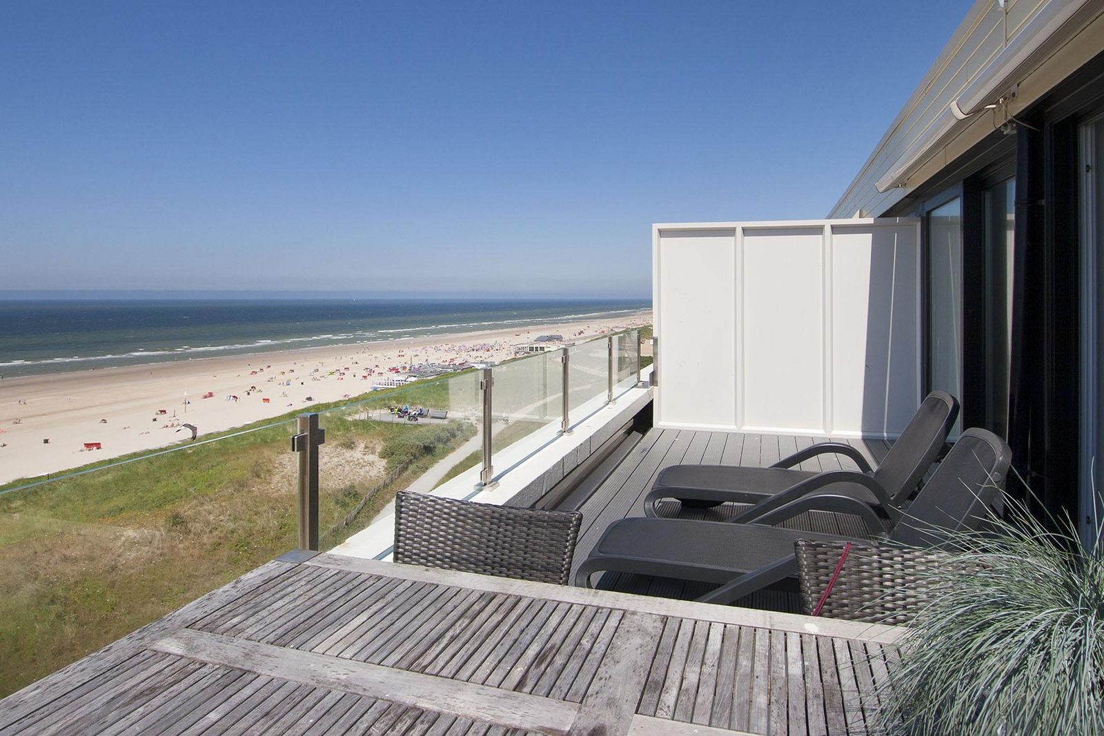 Penthouse Zeebries