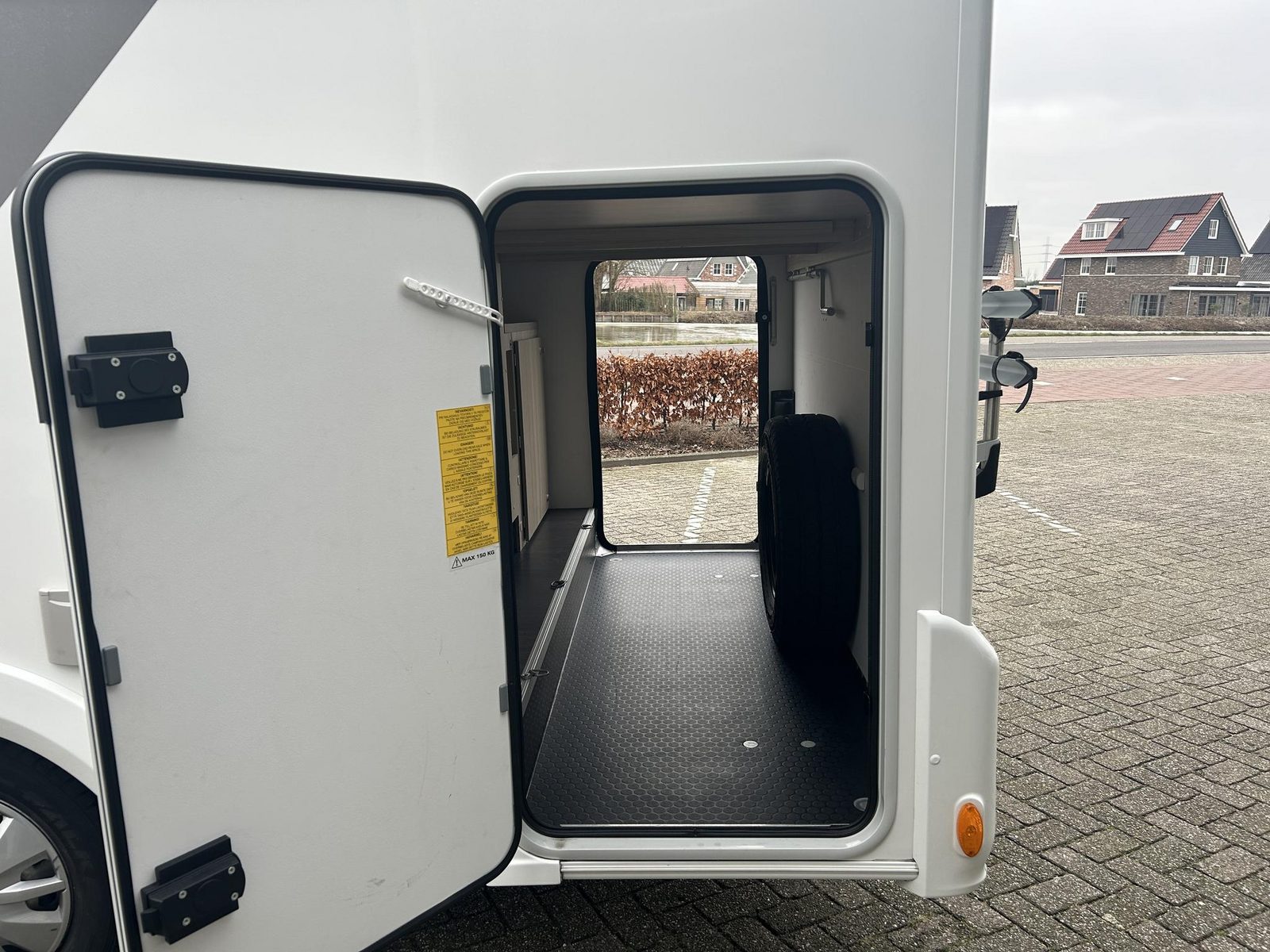 REH851 - Sun Living S70SL