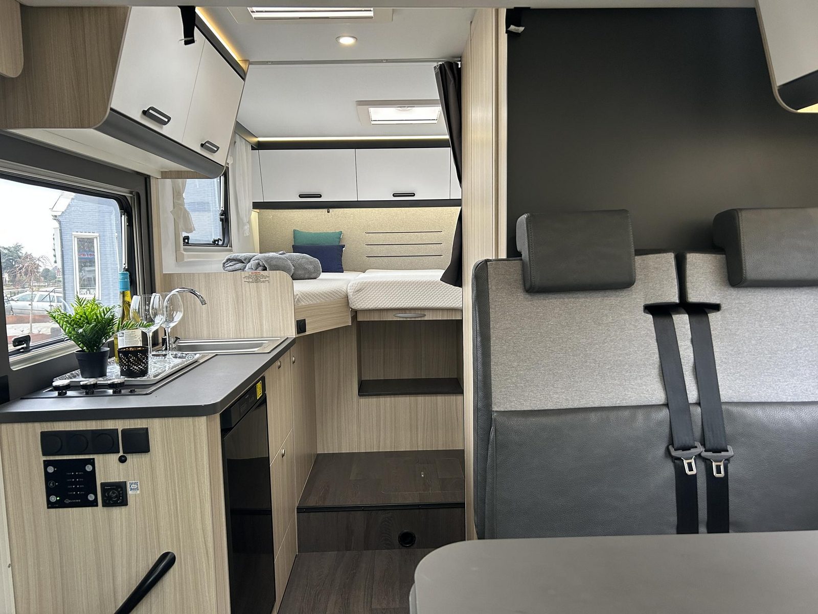 REH851 - Sun Living S70SL