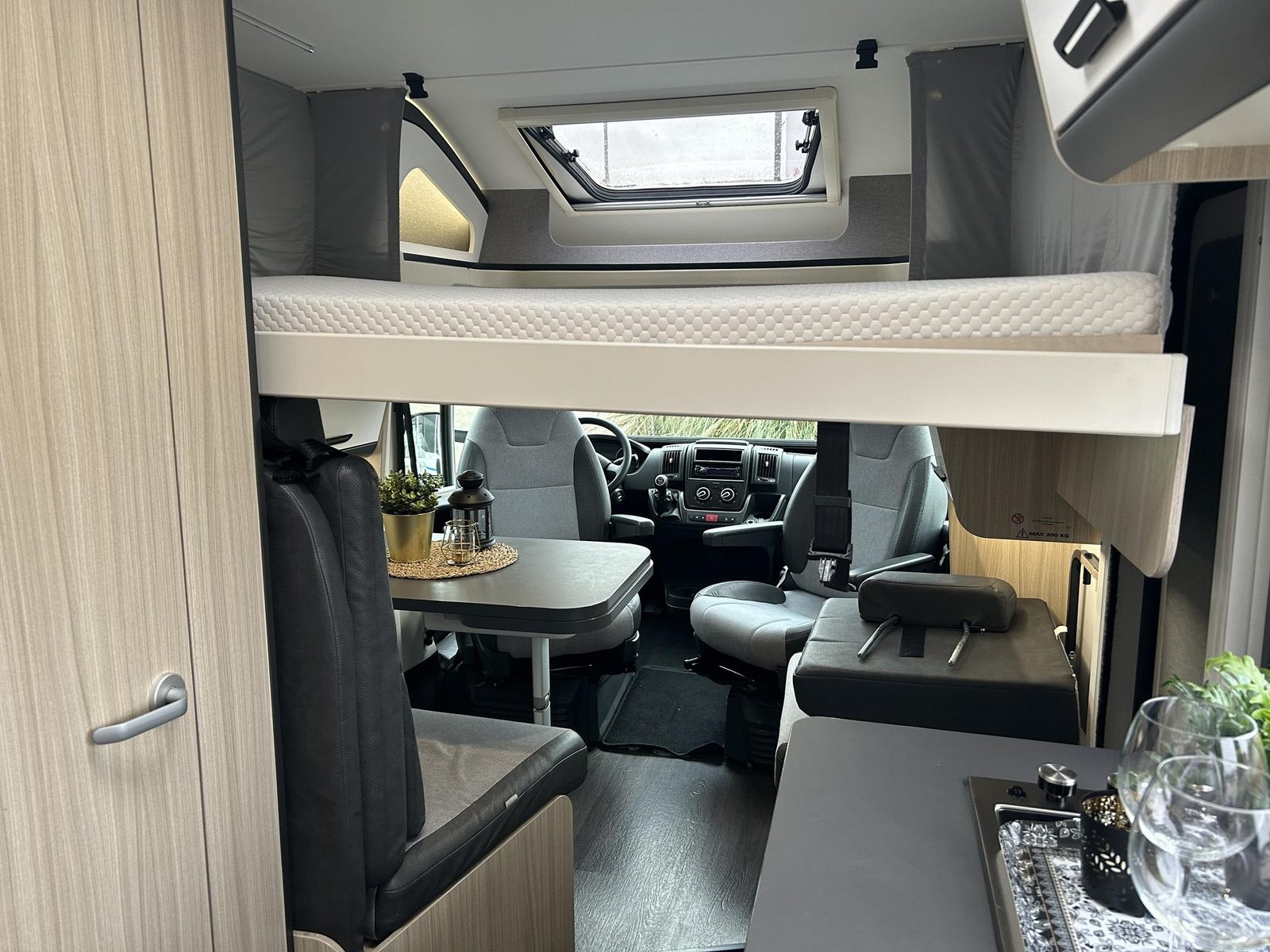 REH851 - Sun Living S70SL
