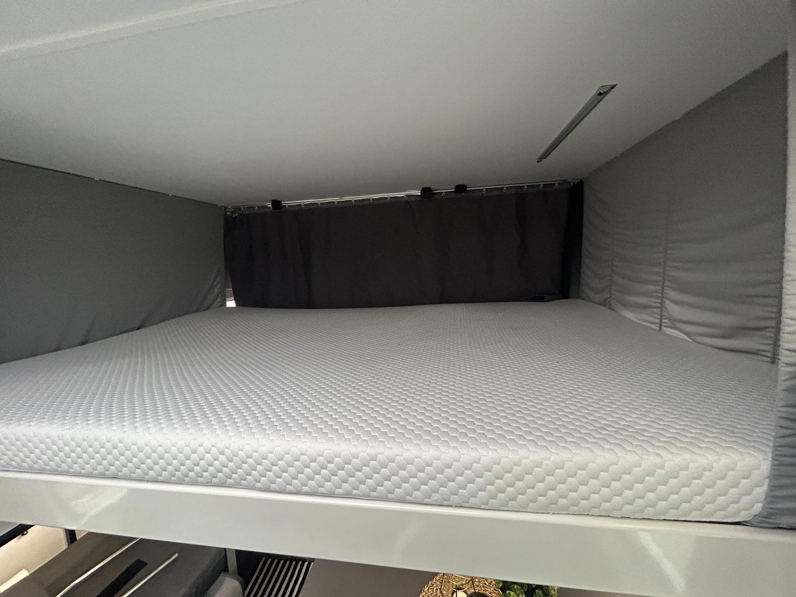 REH851 - Sun Living S70SL