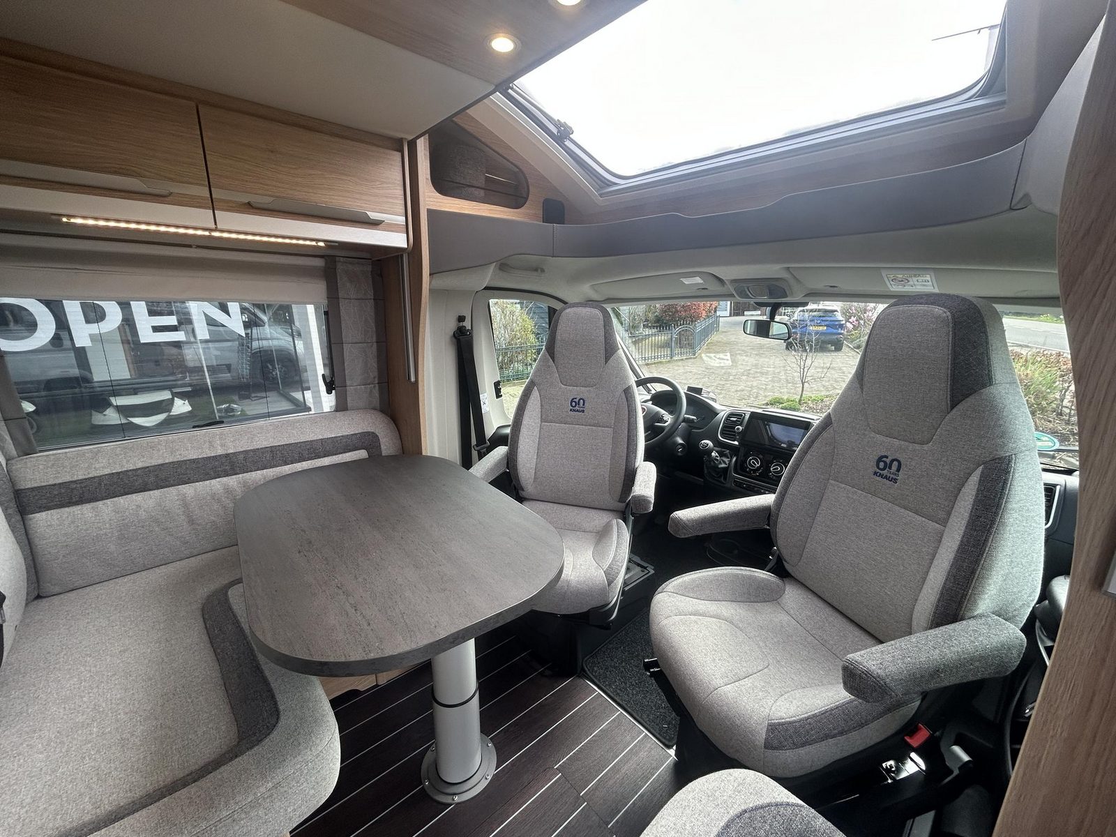 REH380 -  Knaus Sky Wave 650 MEG