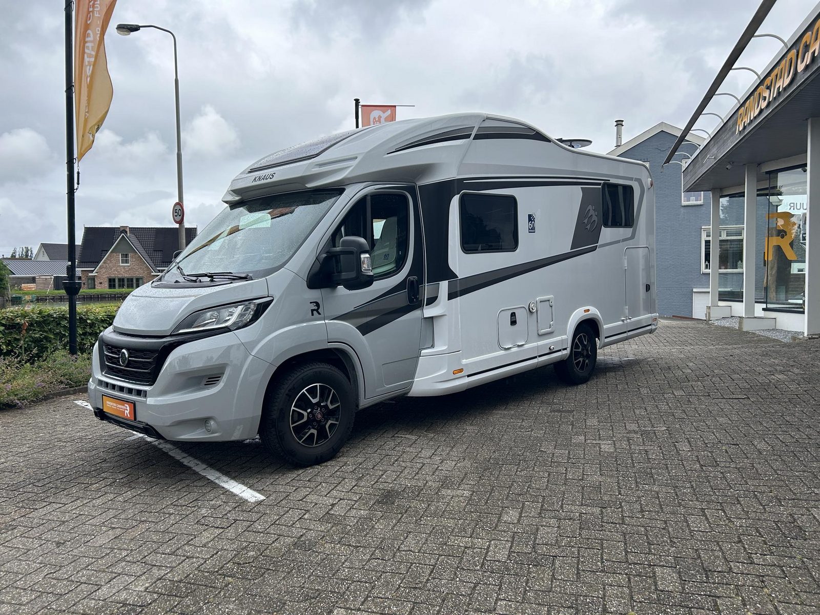 REH380 -  Knaus Sky Wave 650 MEG