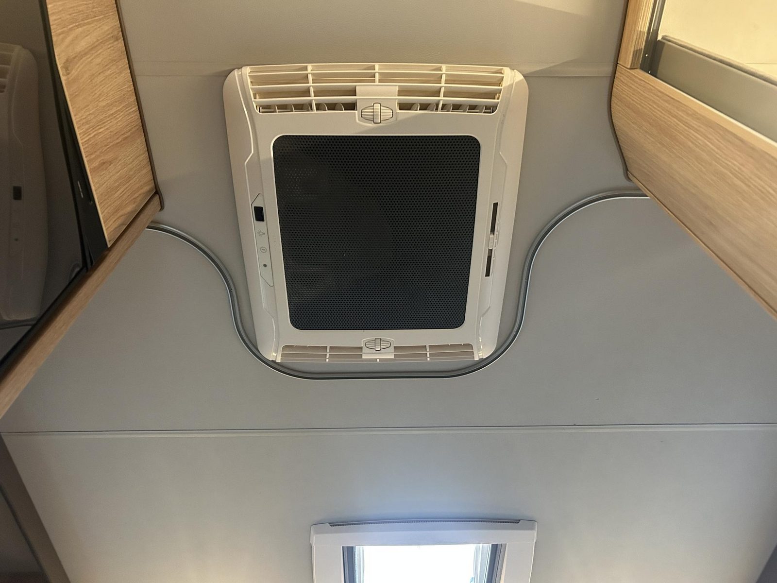 REH252 Sky Wave 650 MEG