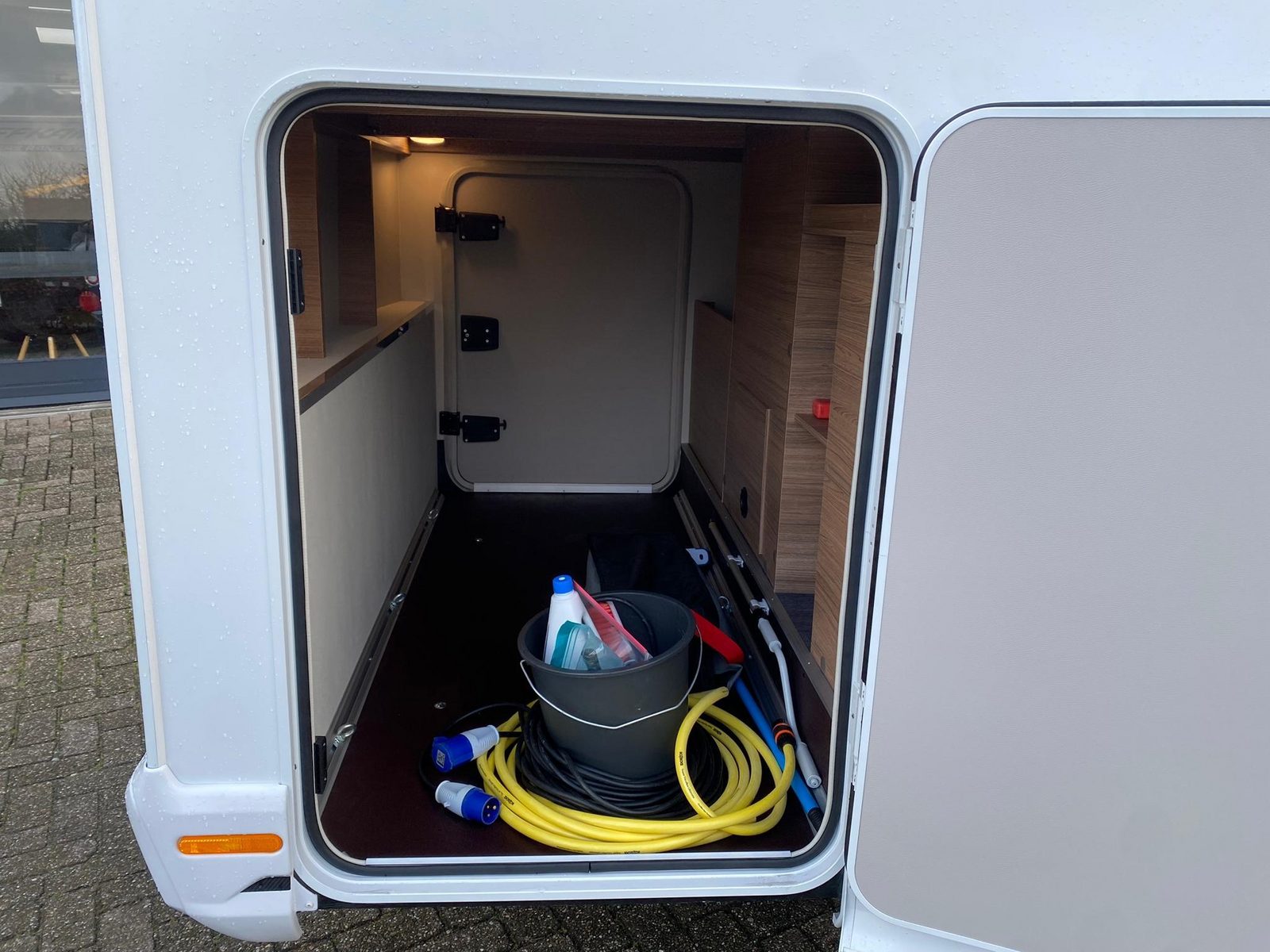 RCE312 - Knaus Van TI  650 MEG