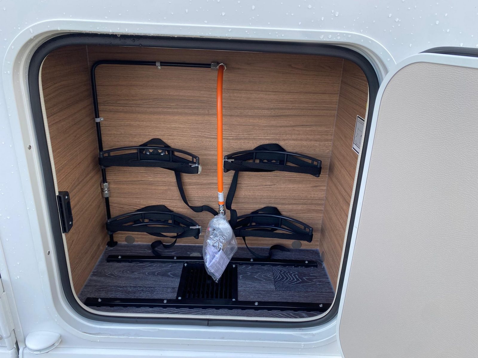 RCE312 - Knaus Van TI  650 MEG