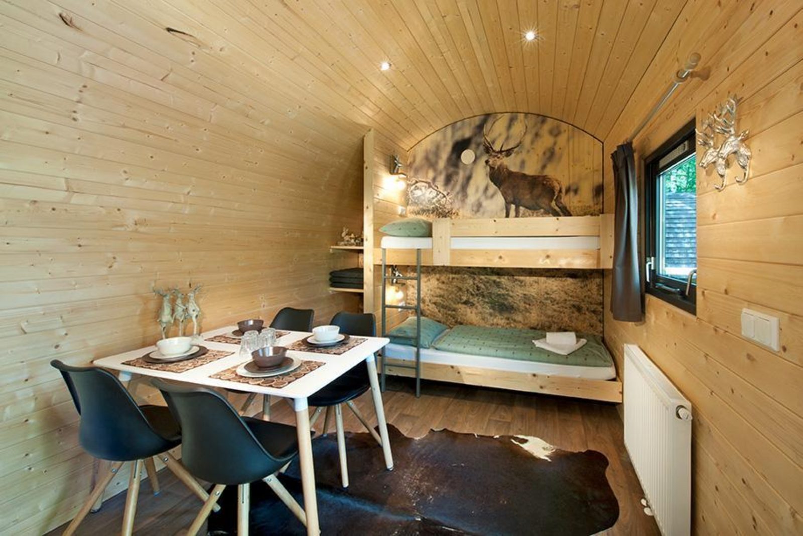 Family Wood-Lodge