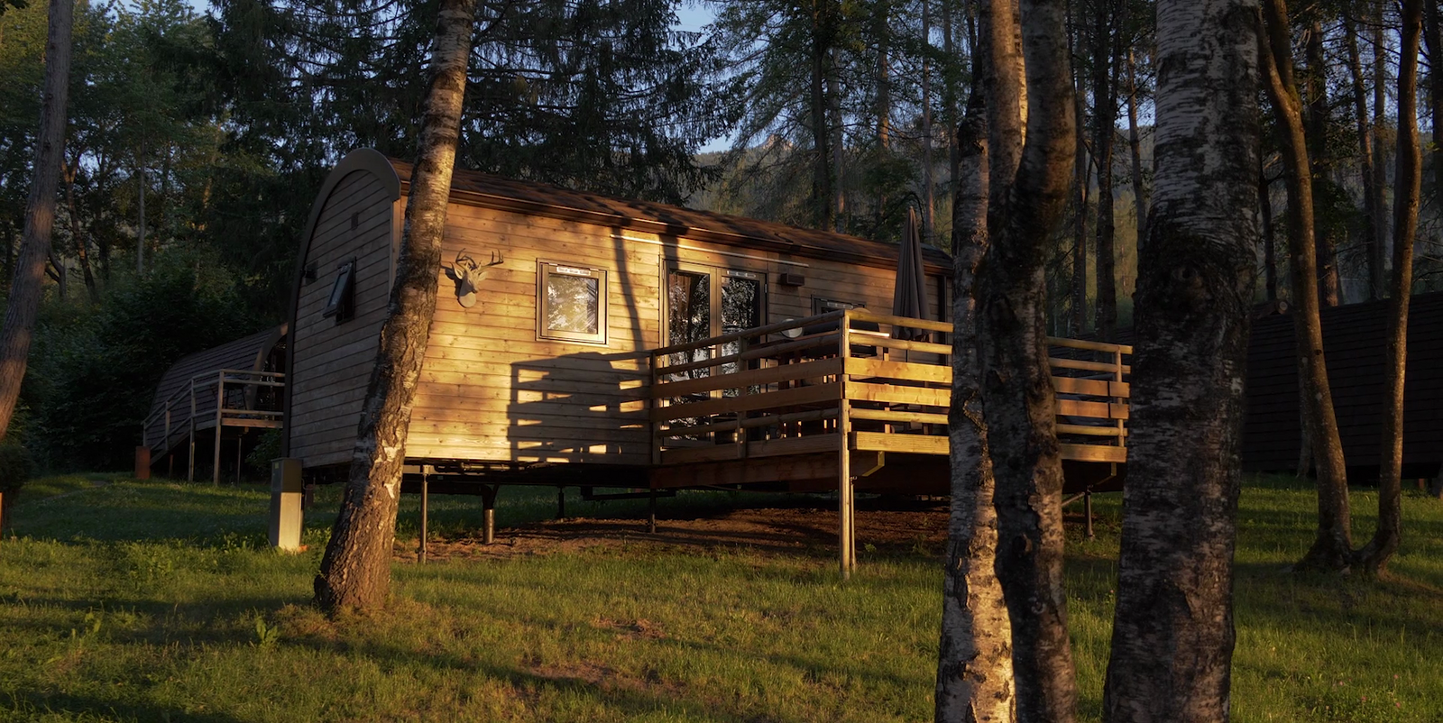 Family Wood-Lodge