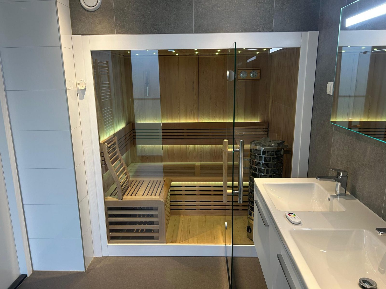 Waterlodge 2 Deluxe met sauna en hottub