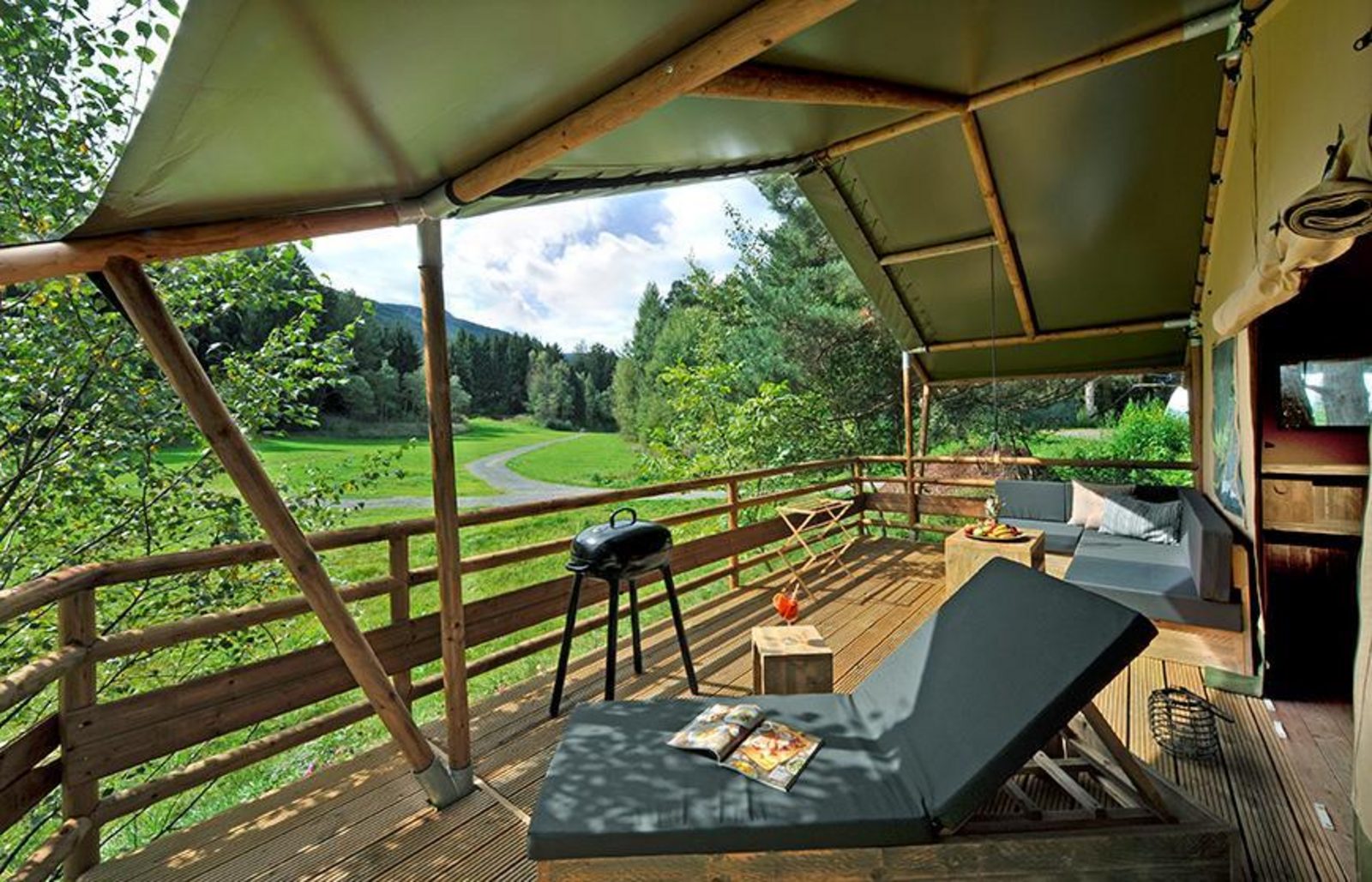 Safari-Lodge Hippo