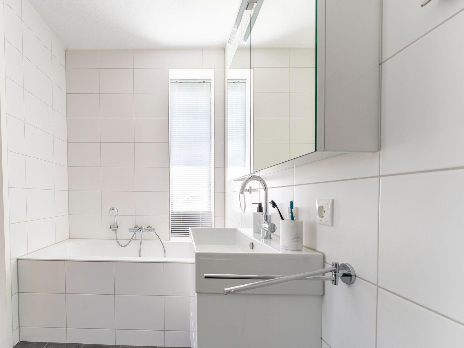 Bloem Nr. 414 | 6 Pers. Jacuzzi