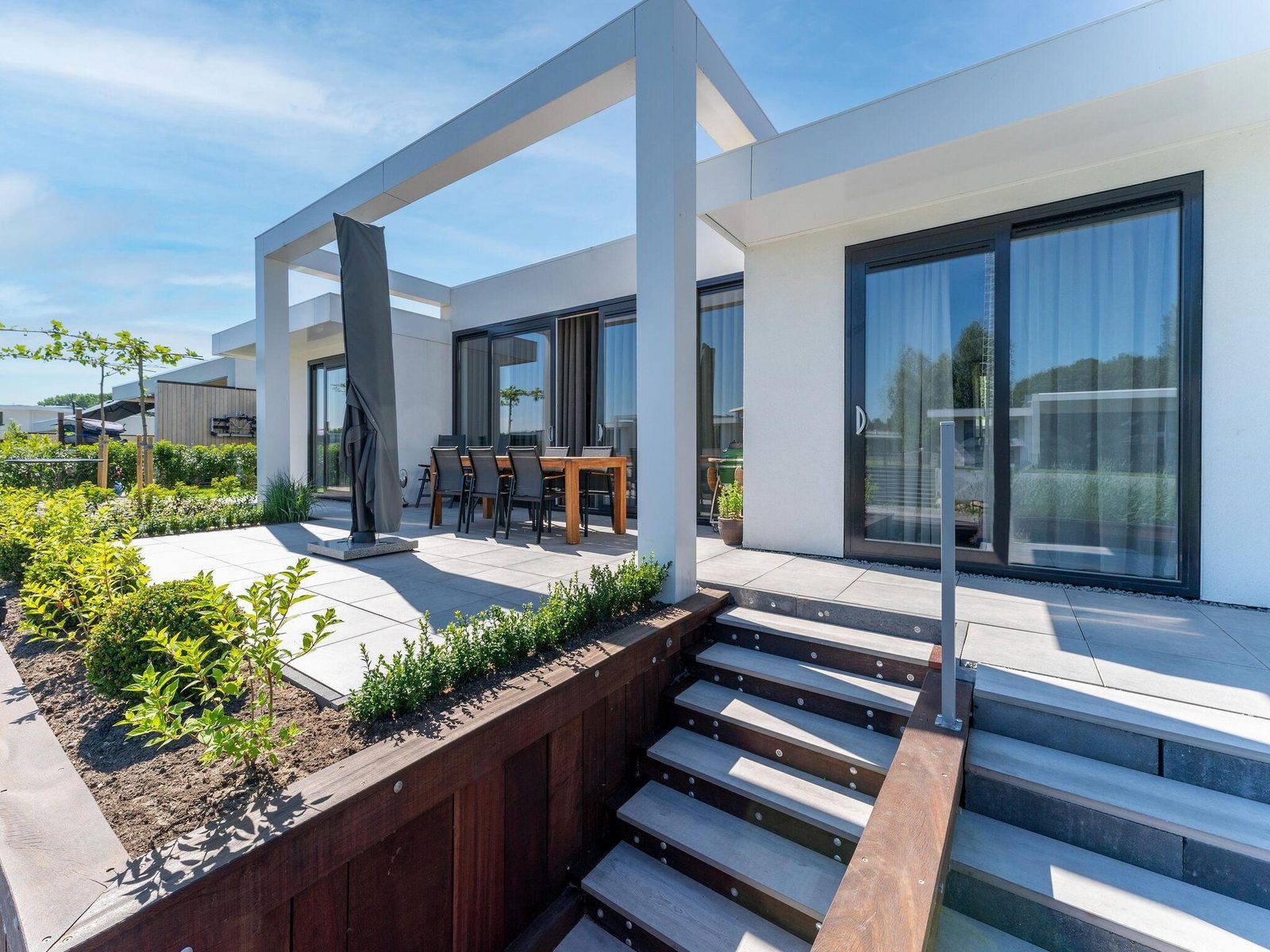 Bloem Nr. 414 | 6 Pers. Jacuzzi