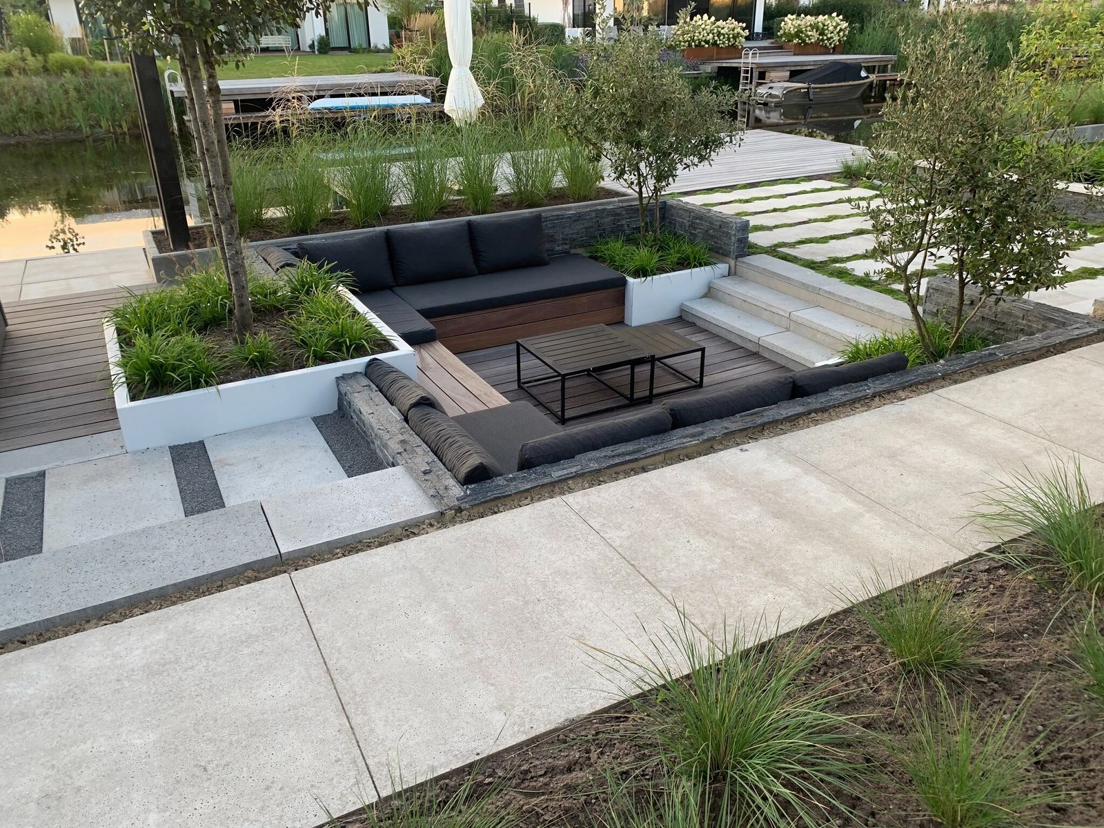 Bloem Nr. 354 | 8 Pers. Jacuzzi