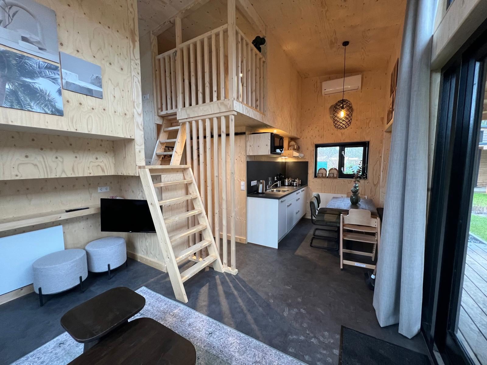 Tiny kids cottage 2+2 