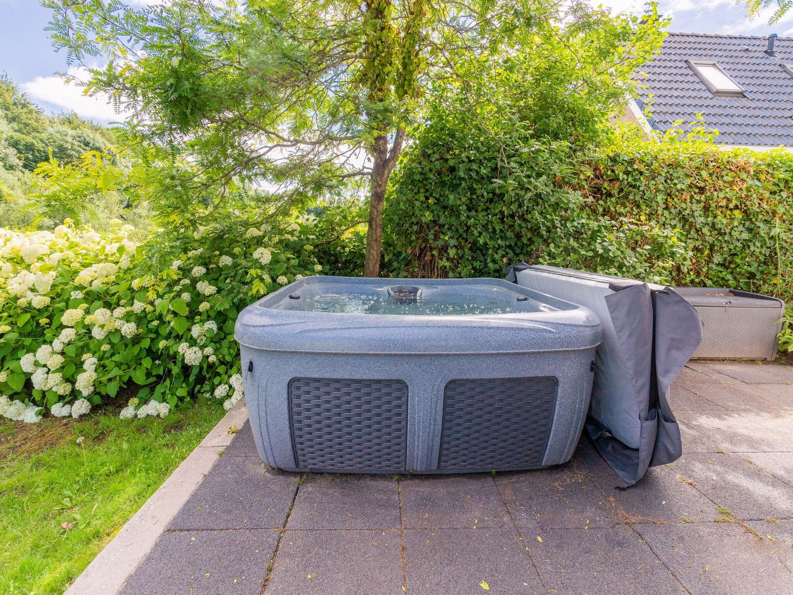 Scandinavisch Nr. 221 | 8 Pers. Jacuzzi