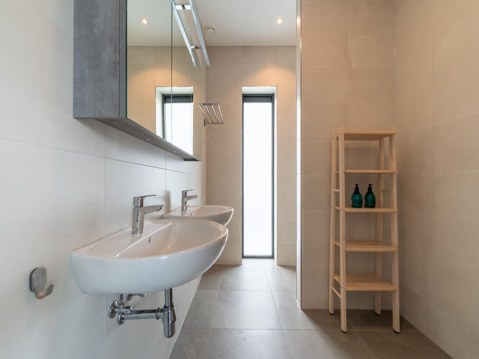 Water Nr. 553/554 | 16 Pers. Hottub & Sauna