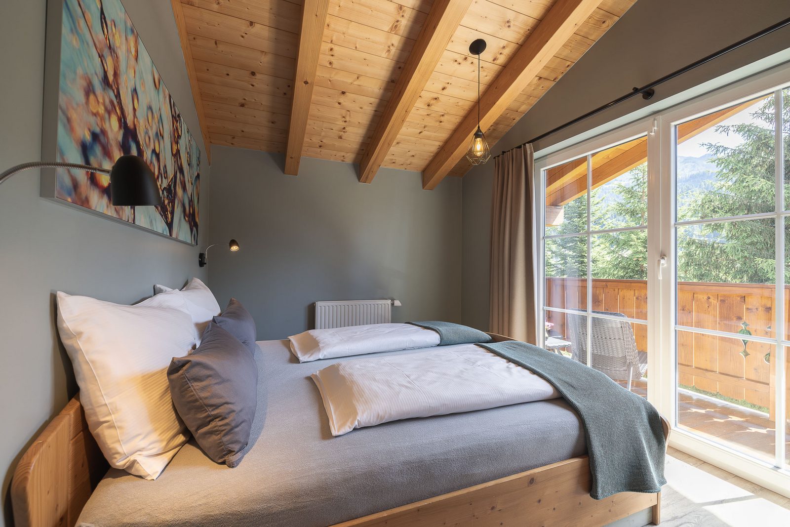 3-Zimmer Ferienwohnung im freistehenden Chalet mit Balkon 