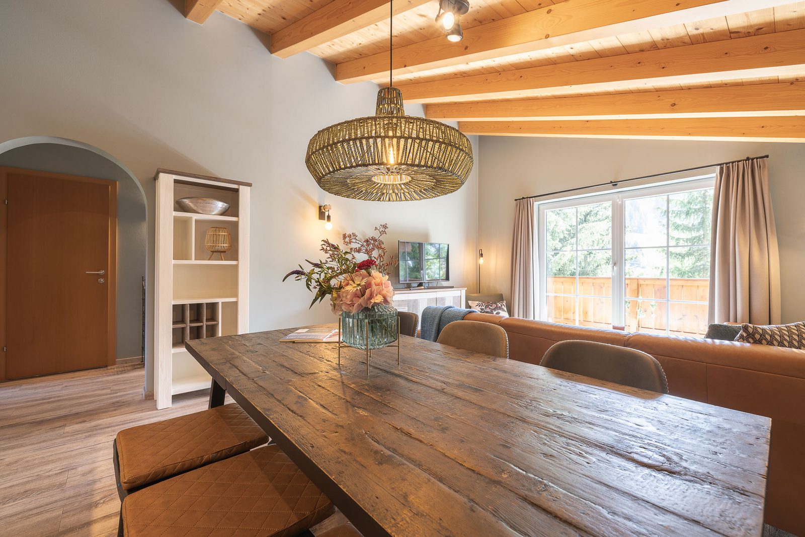 4-kamer appartement in vrijstaand chalet met balkon