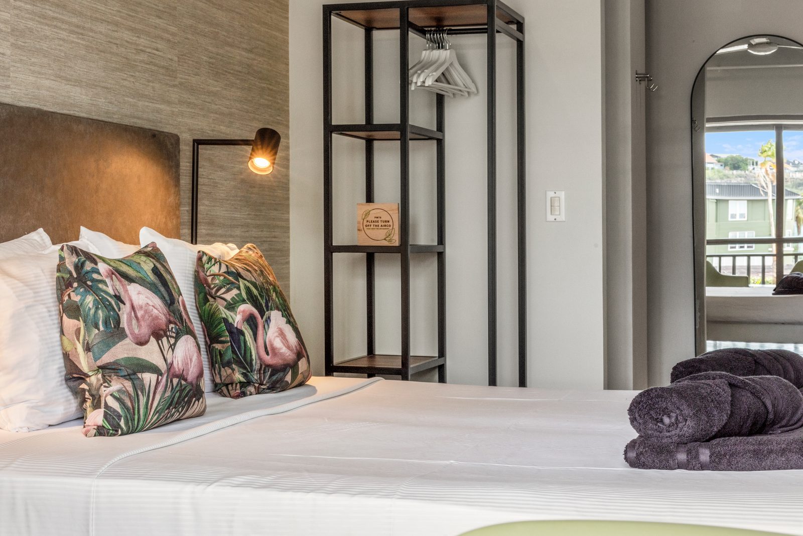 JUNIOR SUITE