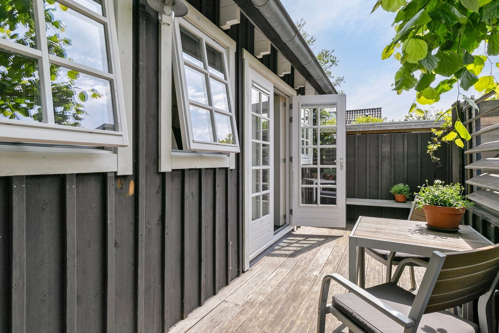 Rent a cottage in Domburg | Lijsterhofstraat 13 - Cozy holiday home near beach and center