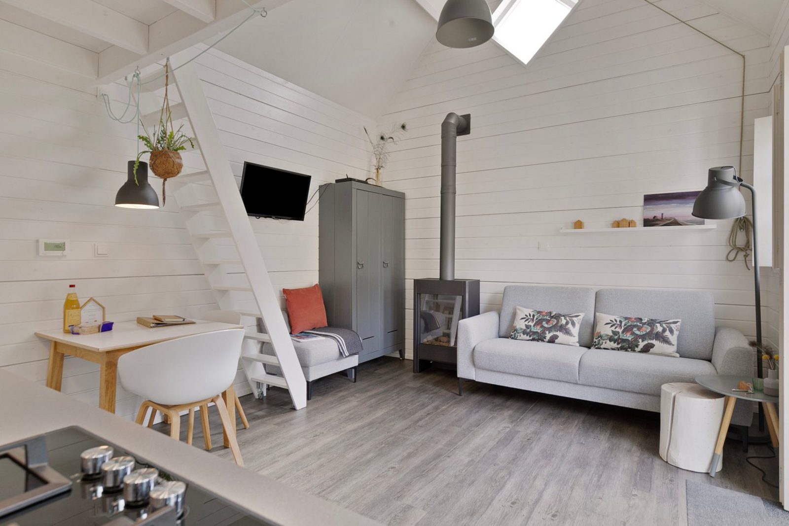 Rent a cottage in Domburg | Lijsterhofstraat 13 - Cozy holiday home near beach and center