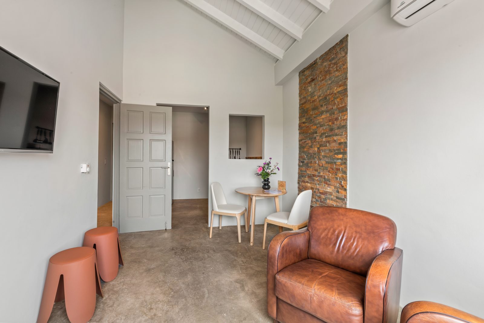 URBAN LOFT