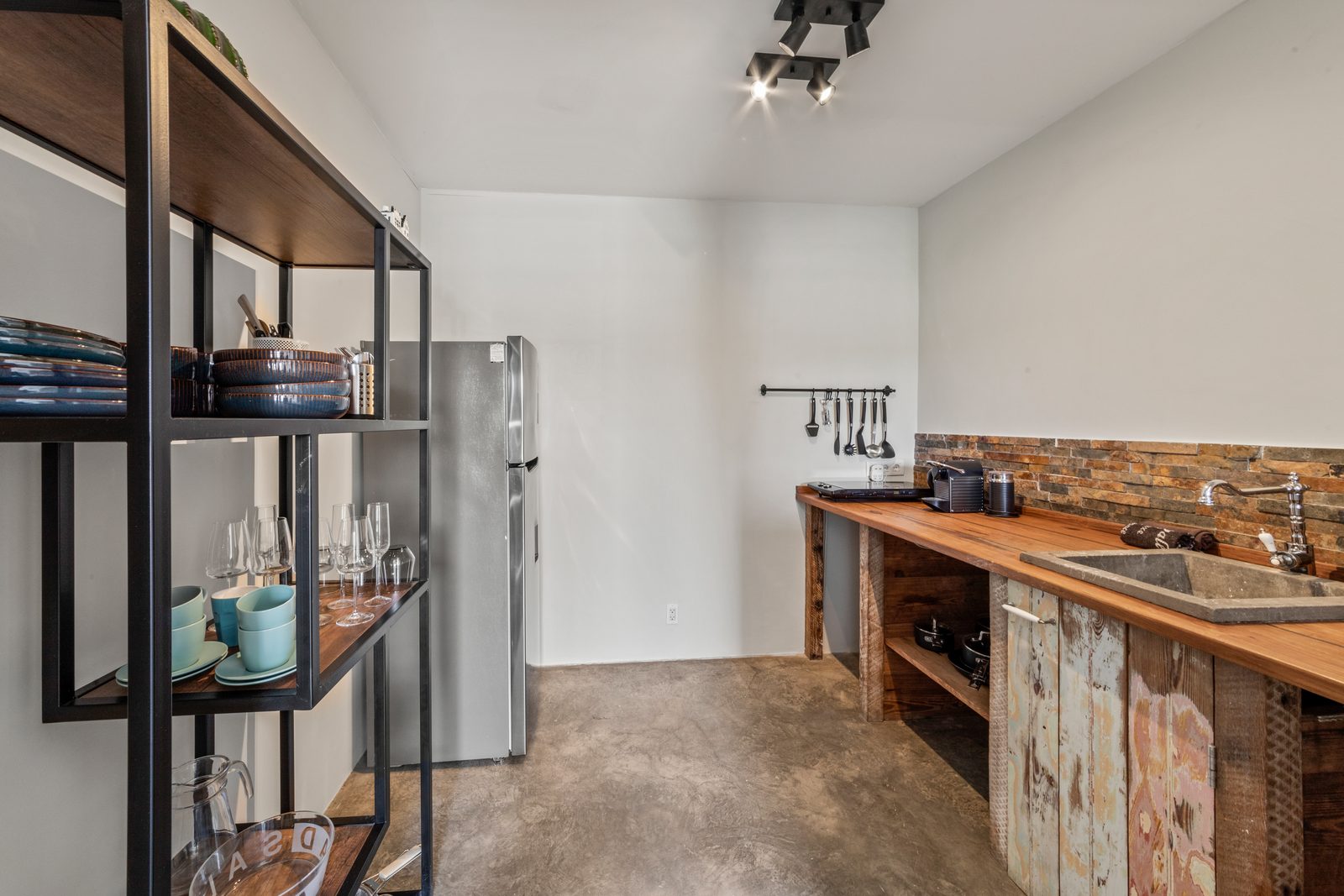 URBAN LOFT