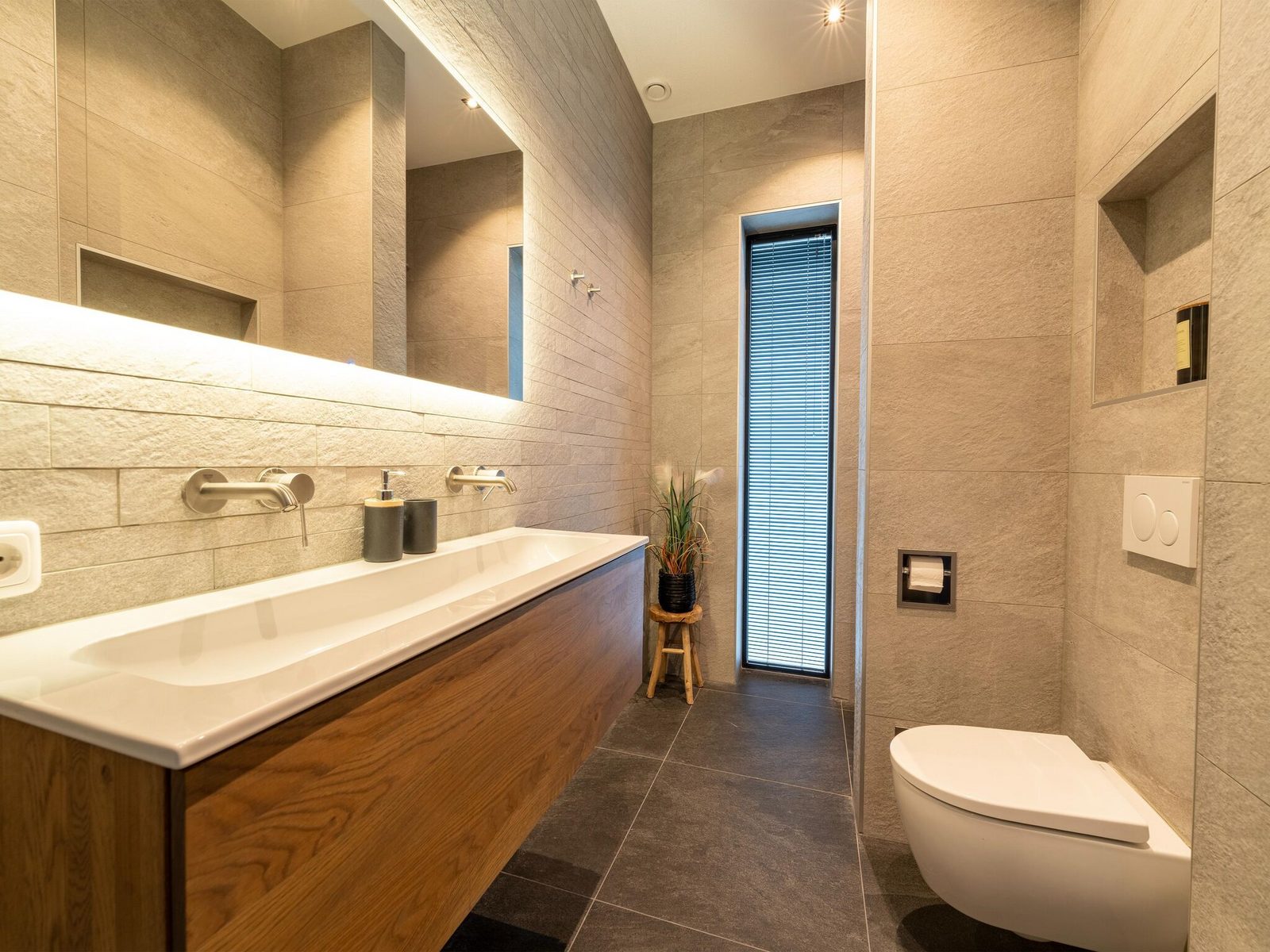 Water Nr. 560 | 8 Pers. Jacuzzi & Sauna