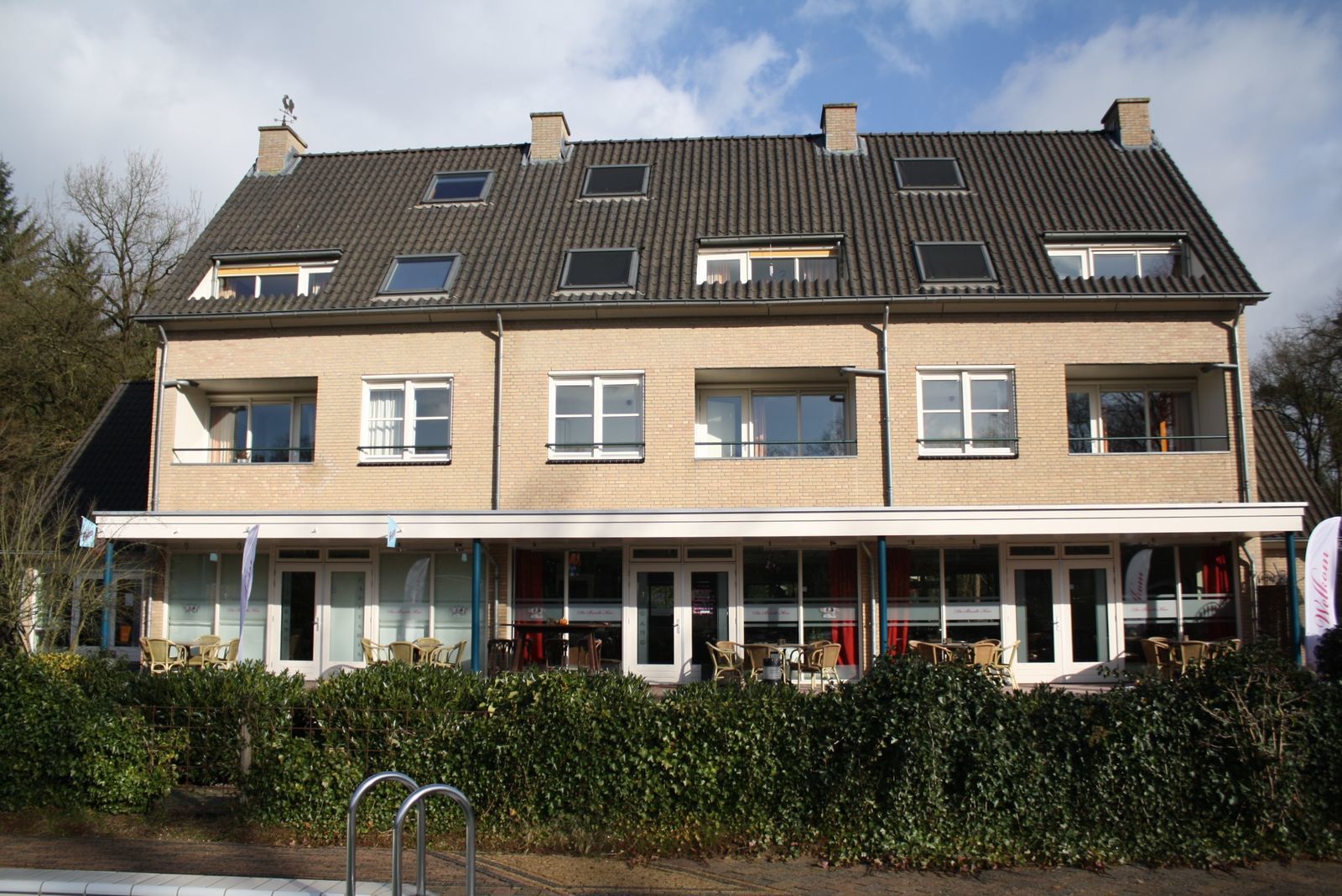 2-4 person apartments
