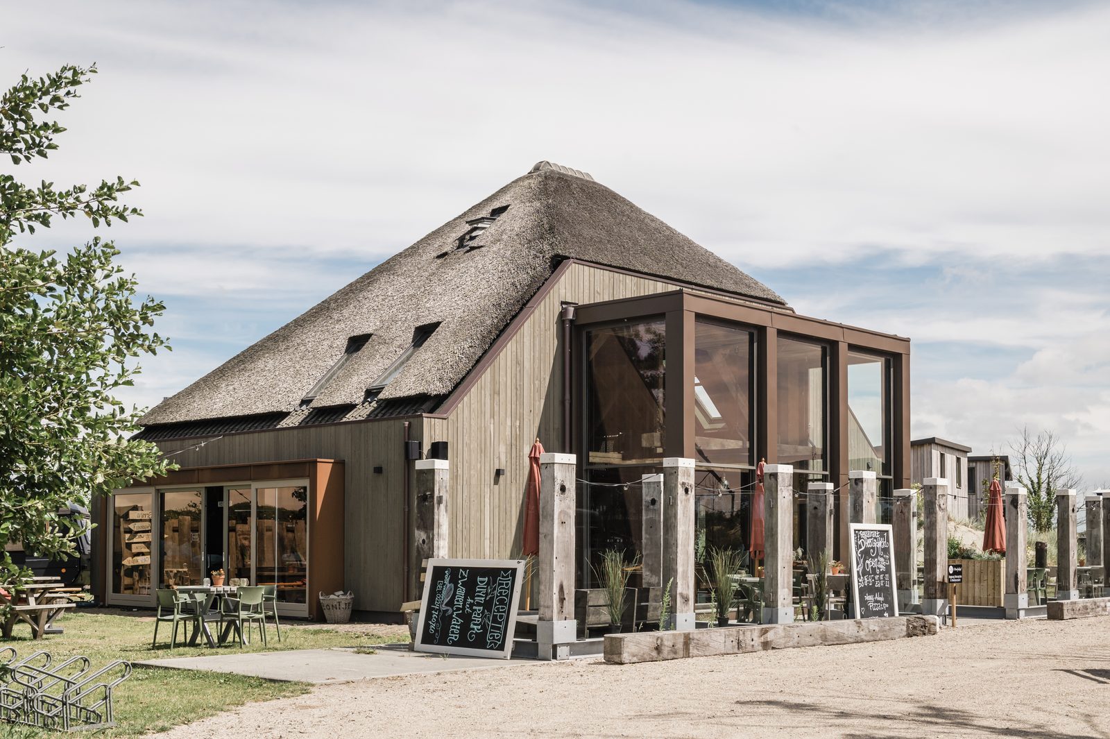 Beach Lodge (Luxe)