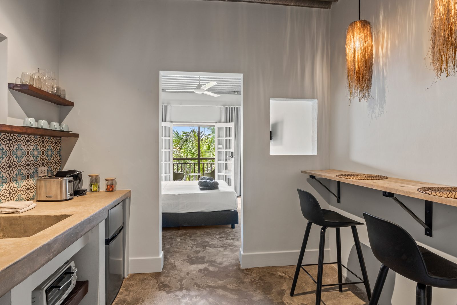 CITY APARTMENT