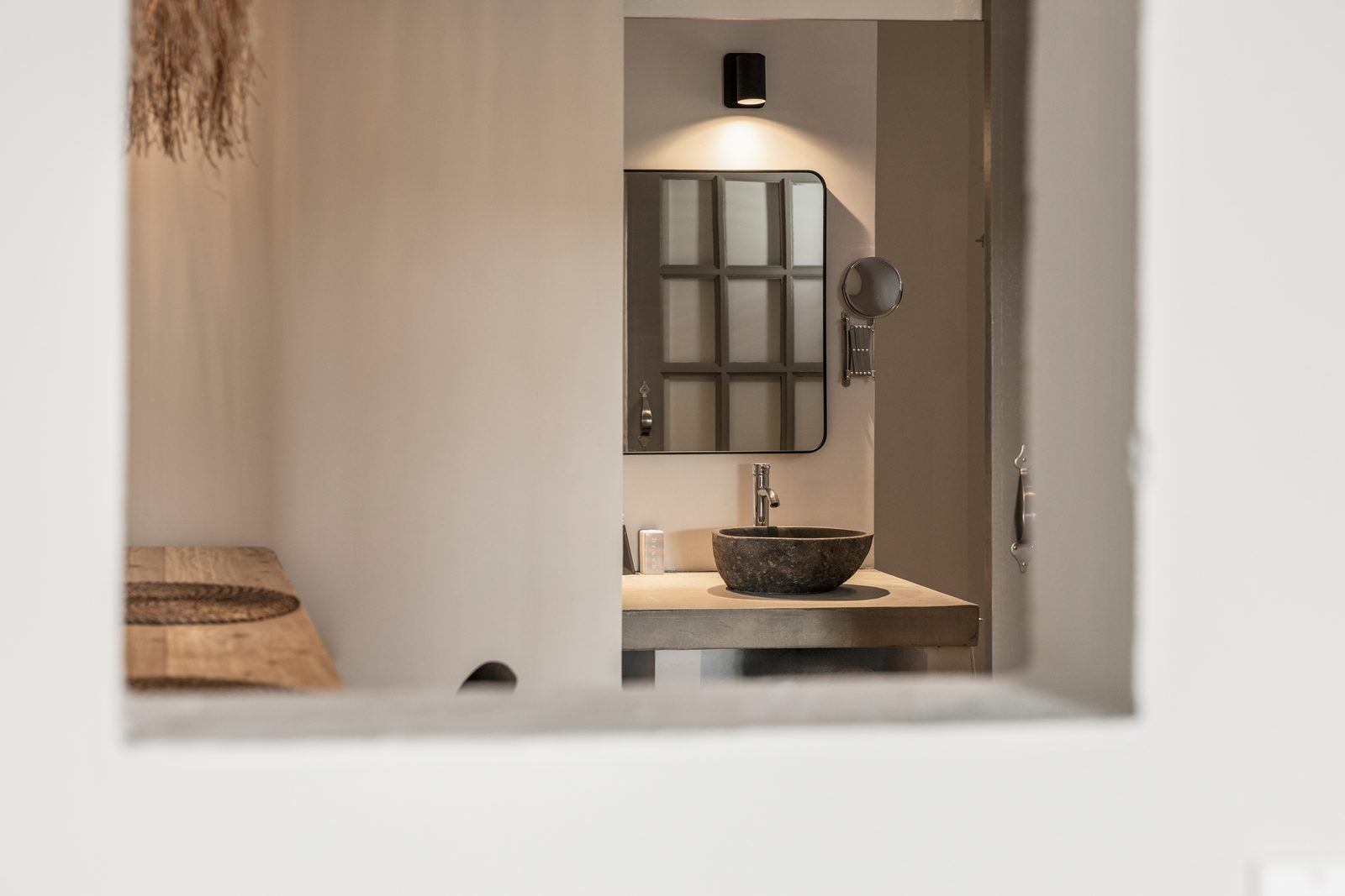 CITY APARTMENT