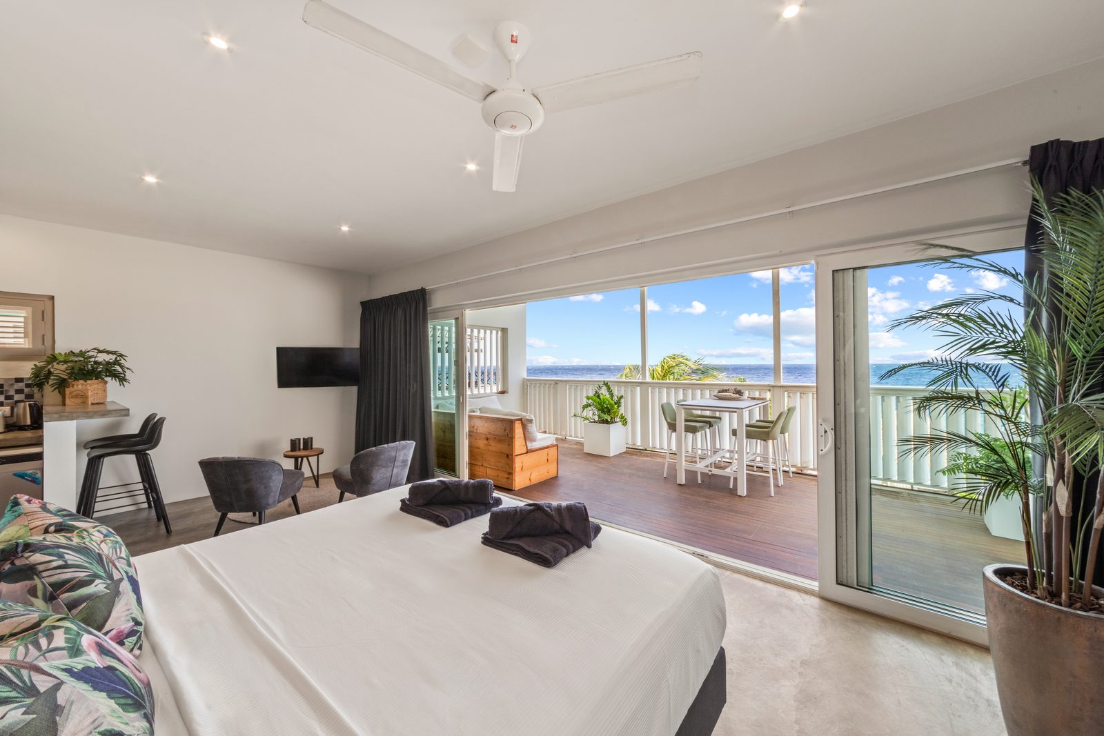 OCEAN VIEW SUITE