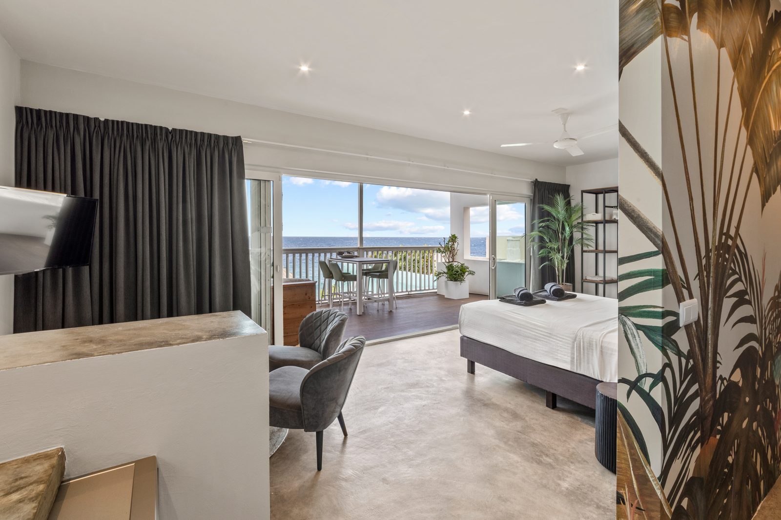 OCEAN VIEW SUITE