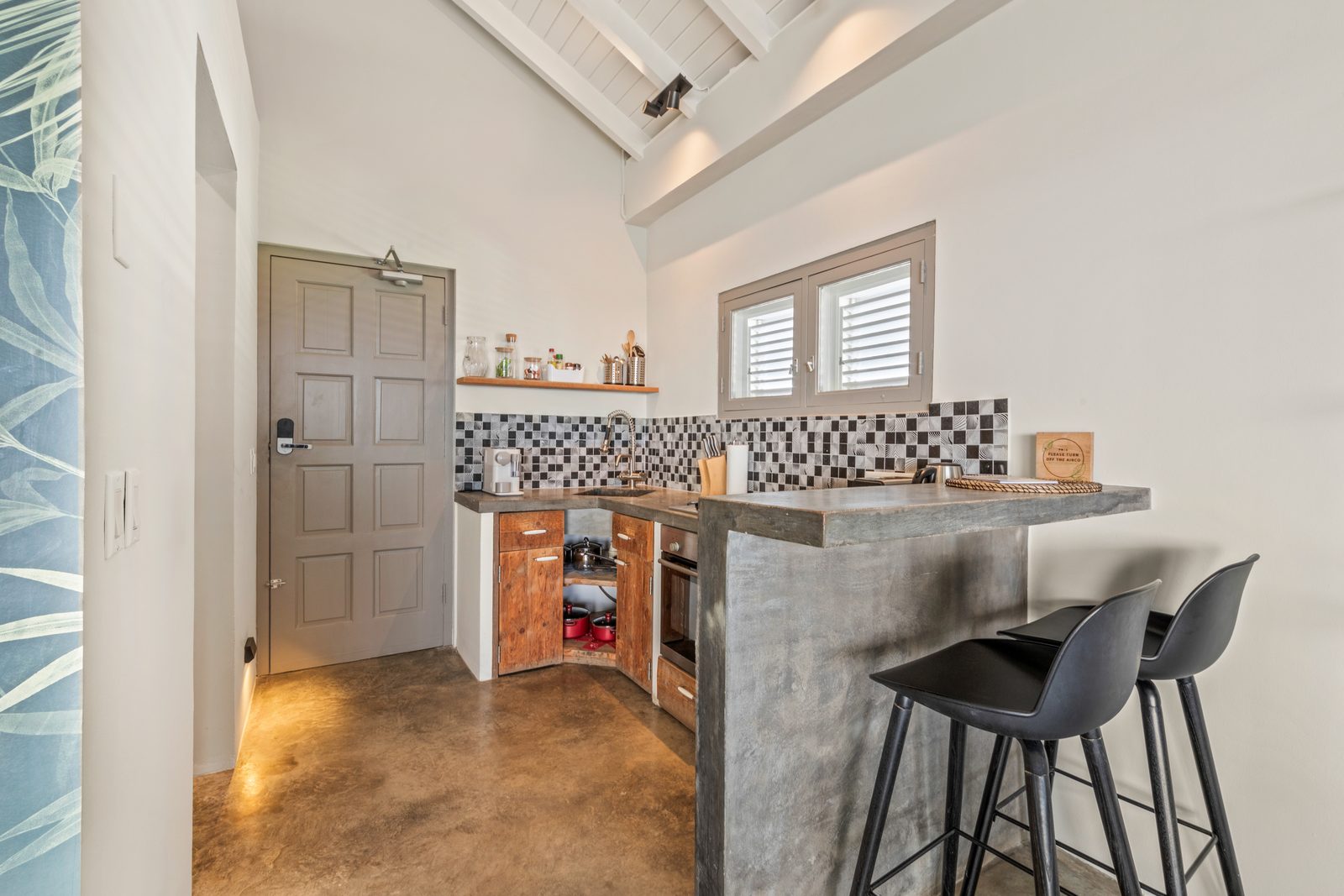 OCEAN VIEW LOFT