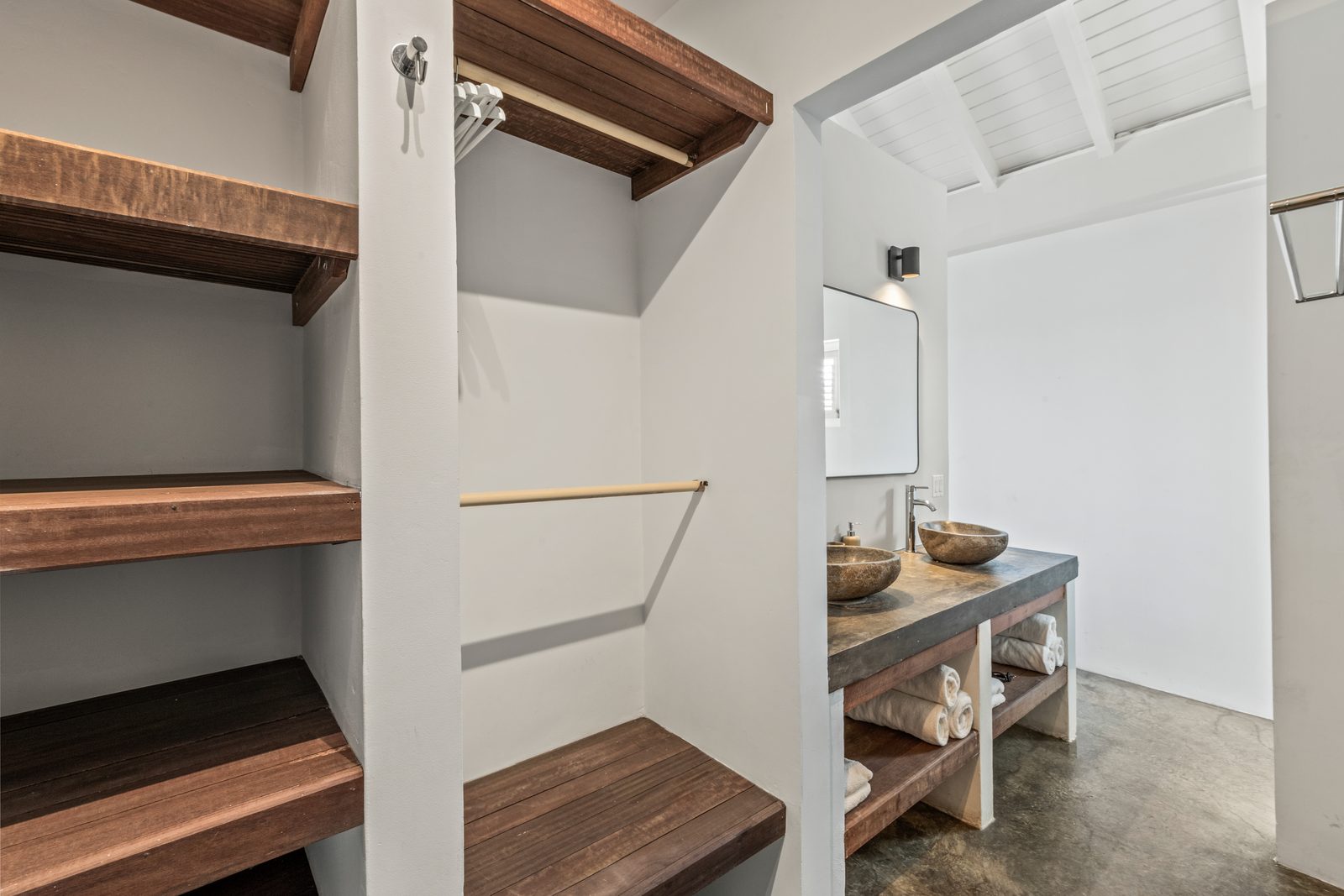 OCEAN VIEW LOFT