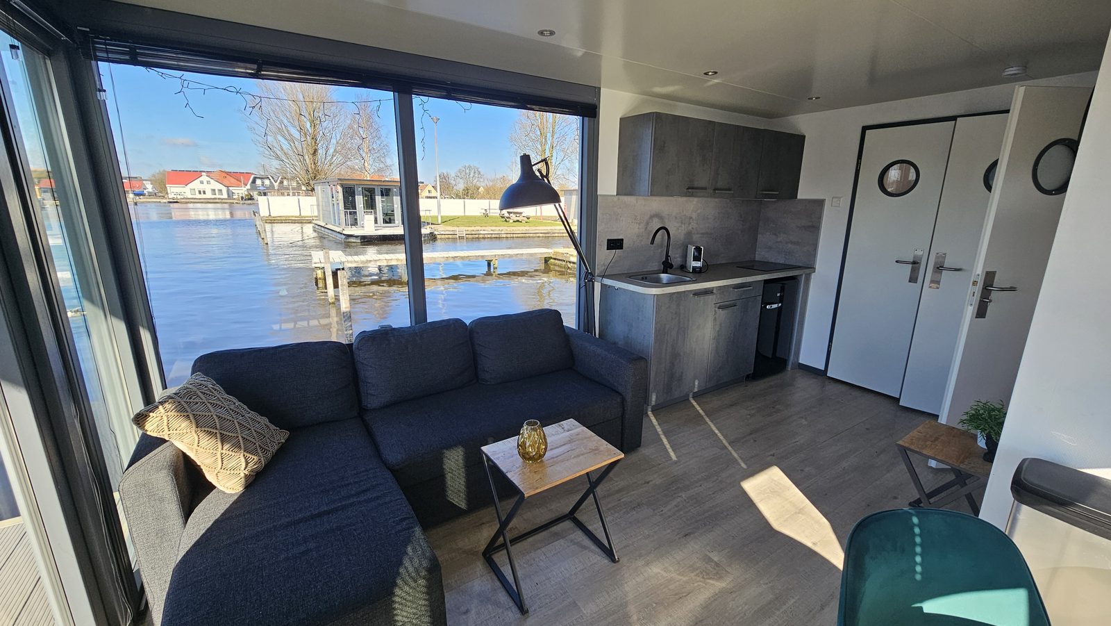 Houseboat Heeg 4 persons