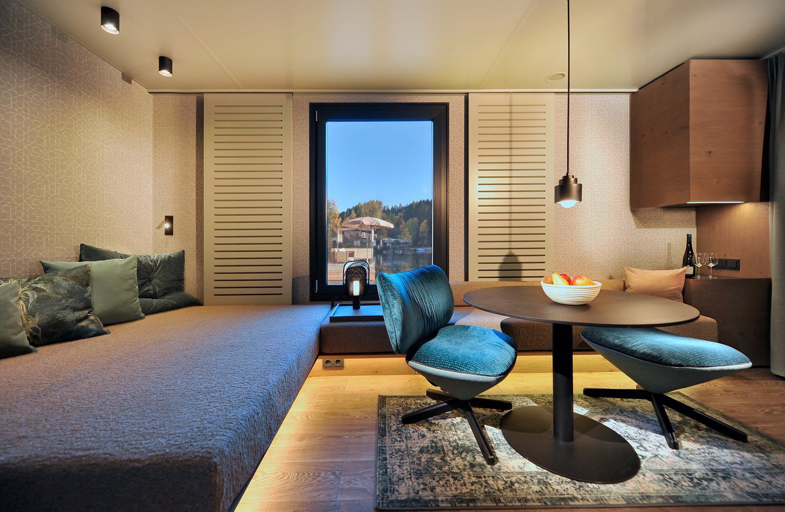 Floating Home Romantic Package