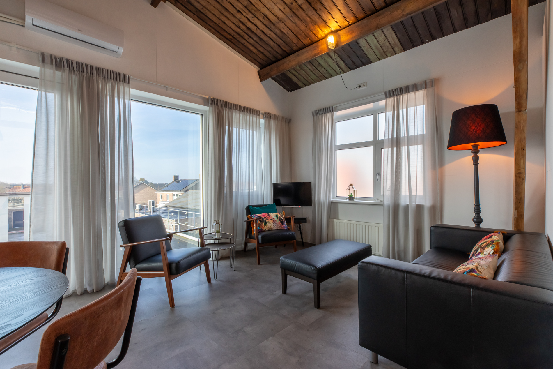 Apartment - Dorpsplein 6 