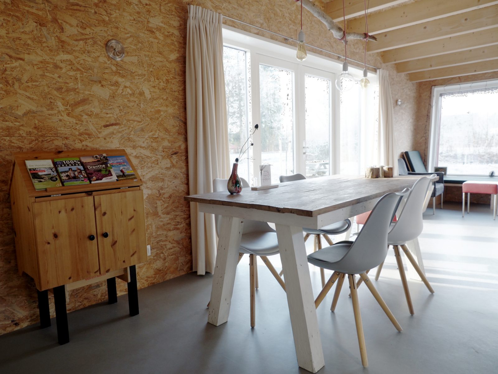 Rood Houten Huisje 213