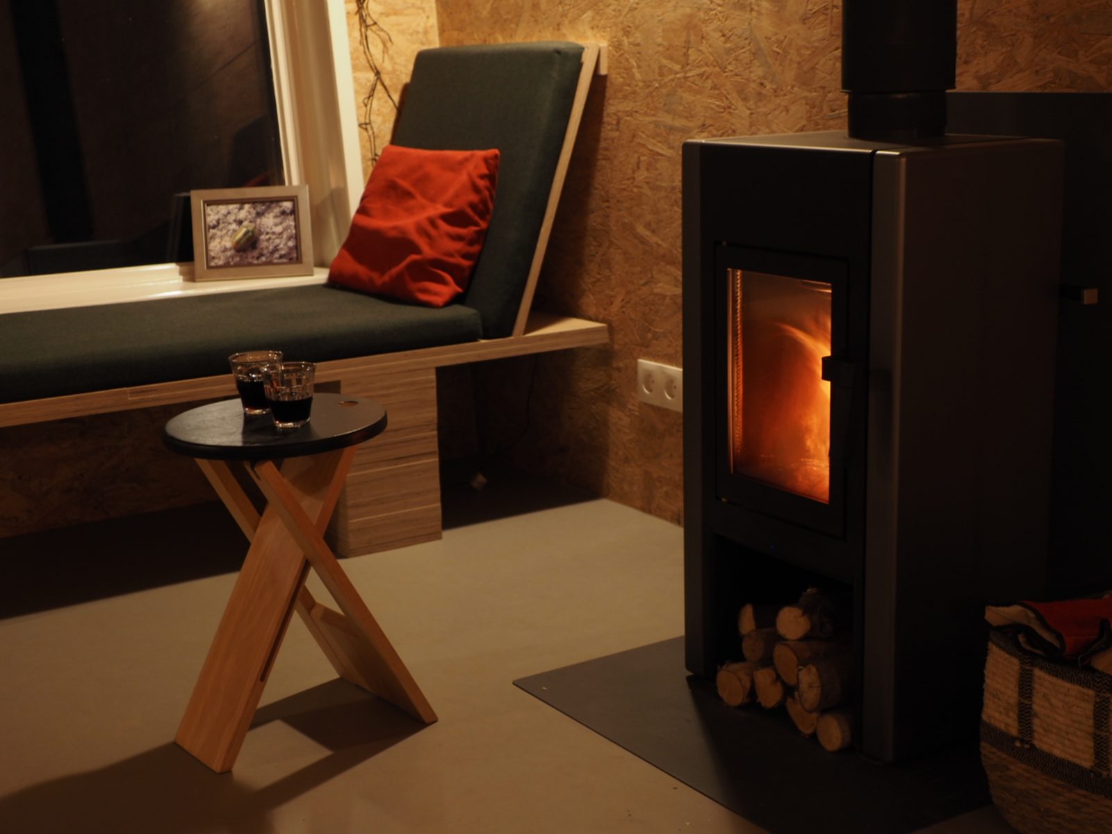 Rood Houten Huisje 213