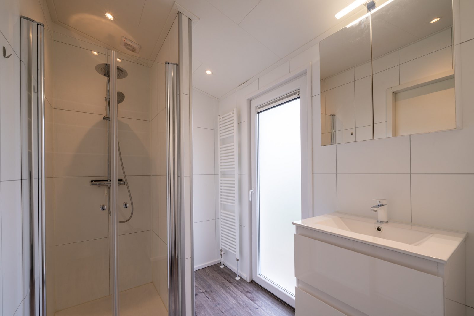 Schaelsbergerbosch - 2 Badkamers, Sfeerhaard & Tuinhuis
