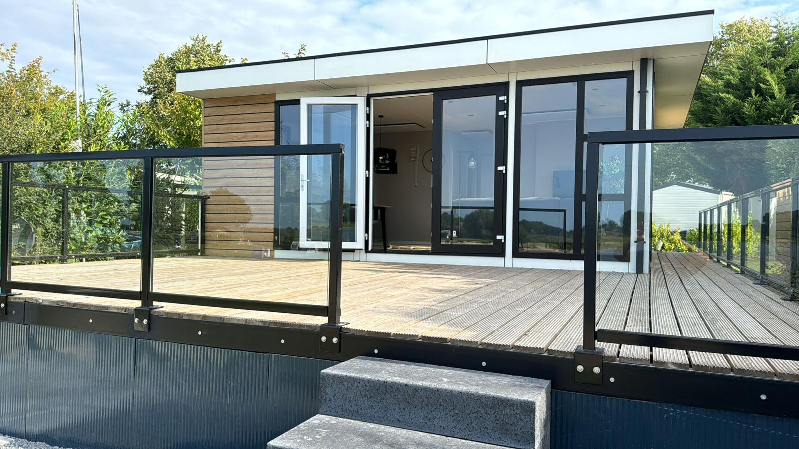 Cube De Luxe