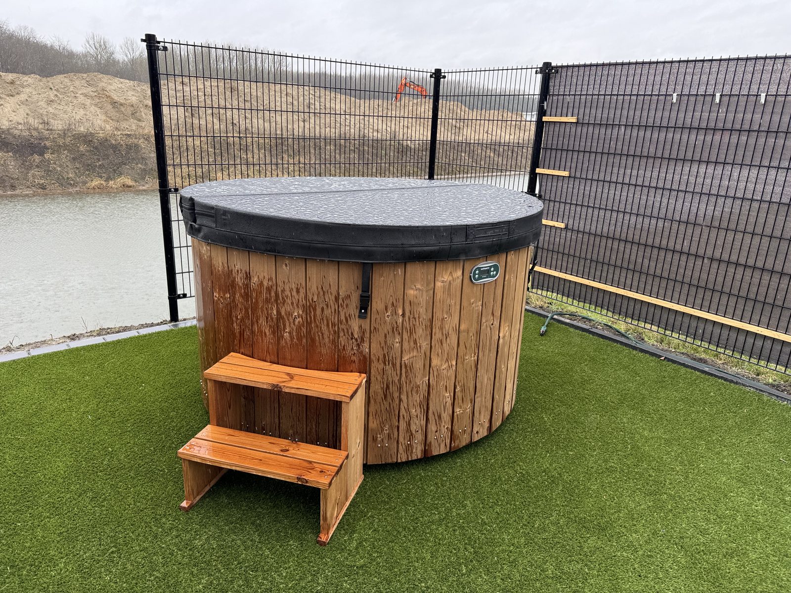 Maan Nr. 301 | 8 Pers. Hottub