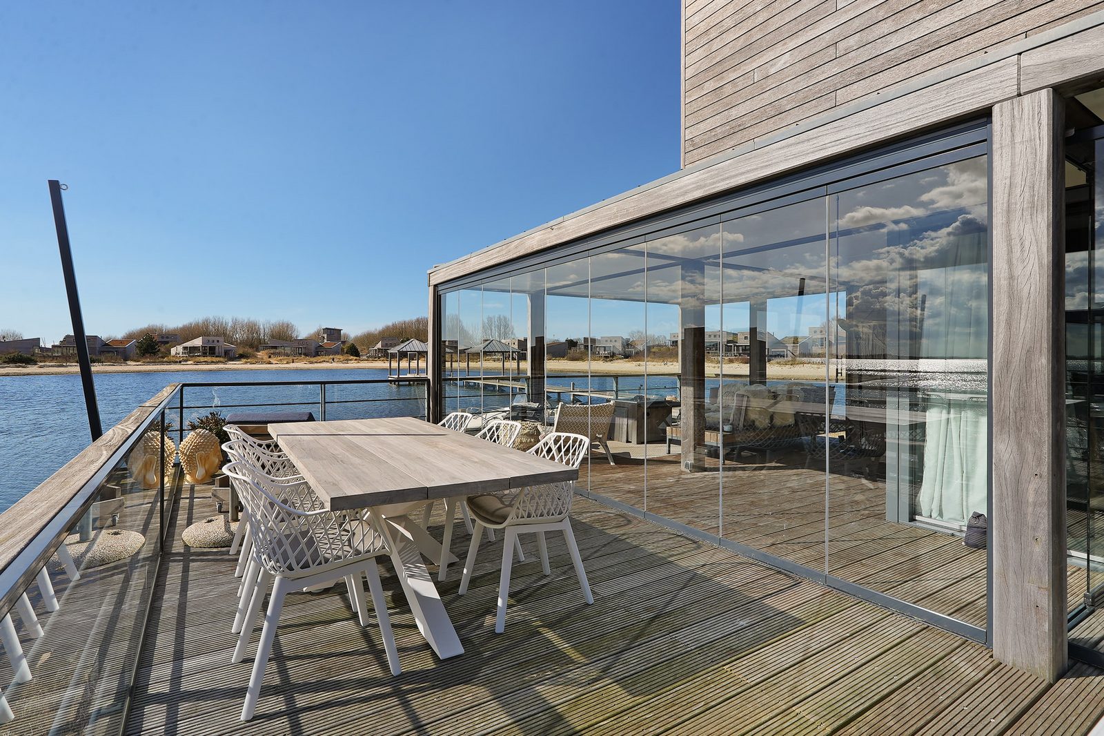 Villa Super VIP | 4 Pers. (Villa 7) with a jacuzzi; additional charges apply for usage