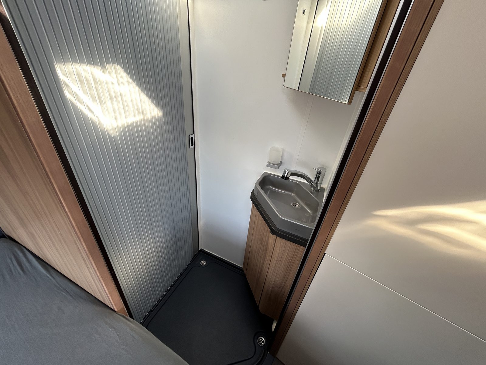 RFH189 - Sun Living S70DF