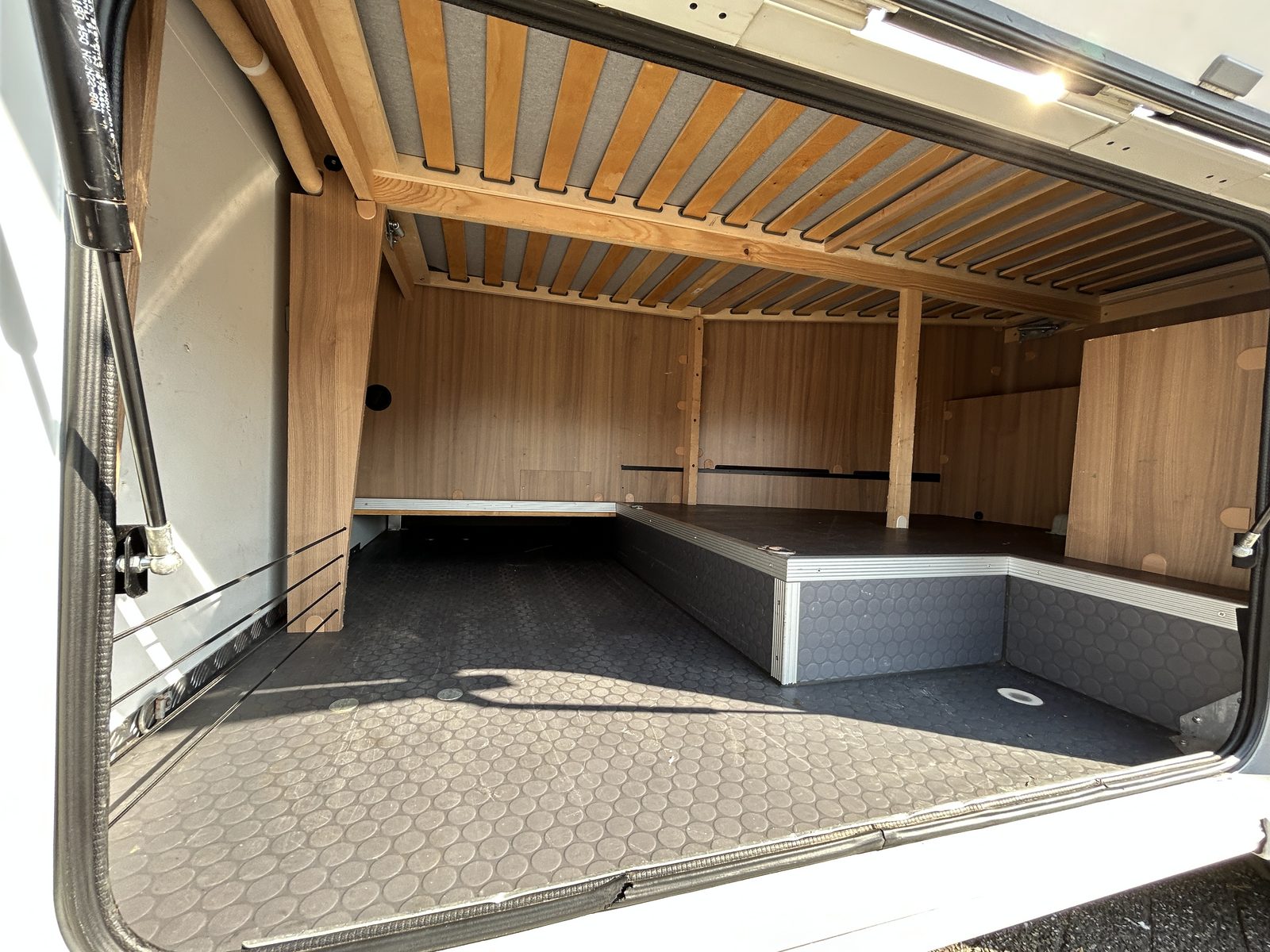 RFH189 - Sun Living S70DF