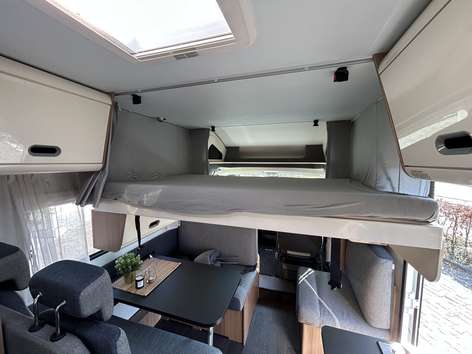 RFH189 - Sun Living S70DF