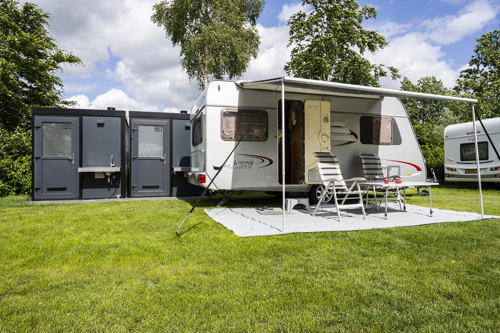 Kampeerplaats De Hoef met privé sanitair