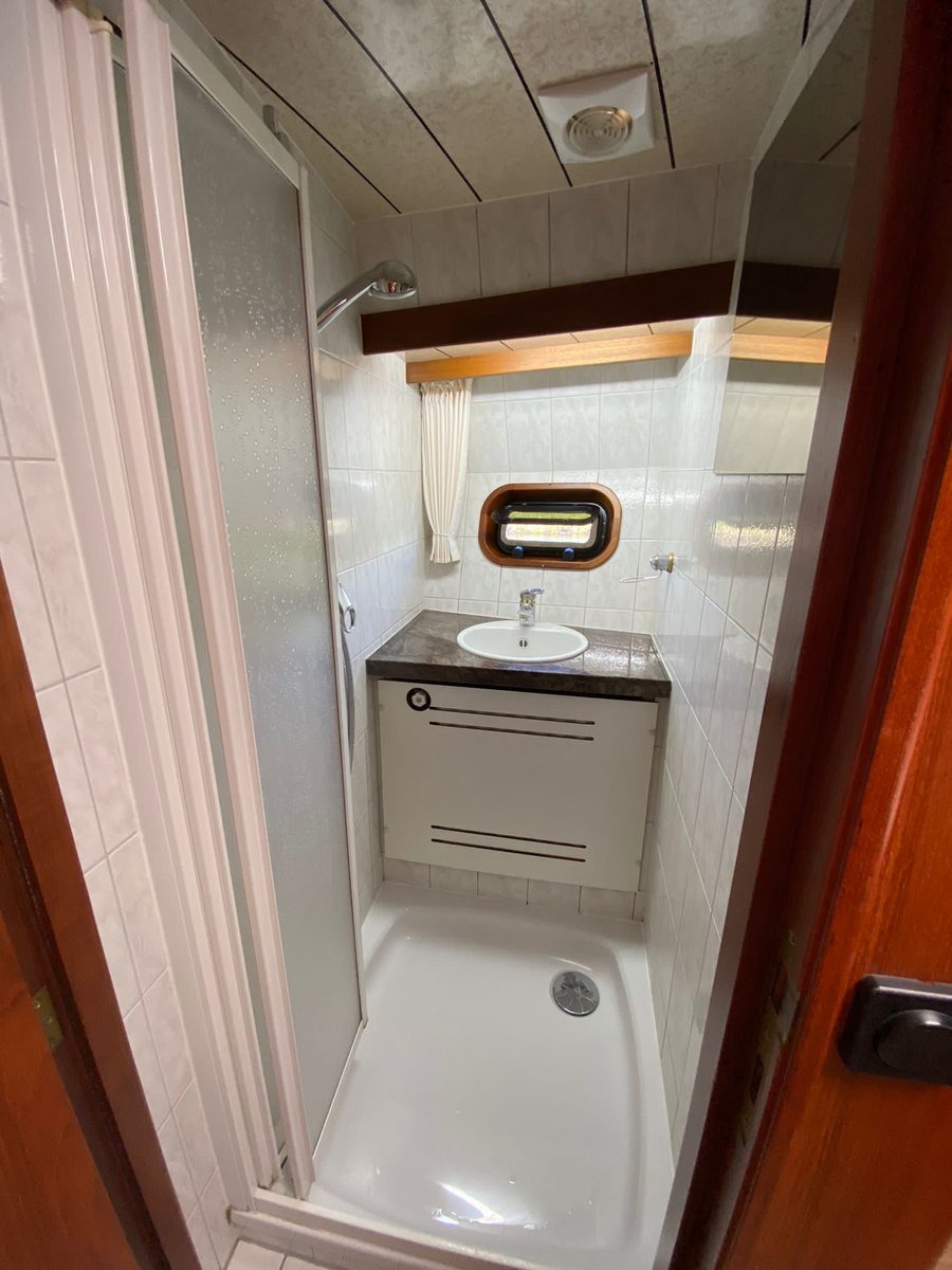 Super luxe Valkkruiser "Pleasure" - 6+2 personen - 3 slaapcabines - 3 badkamers